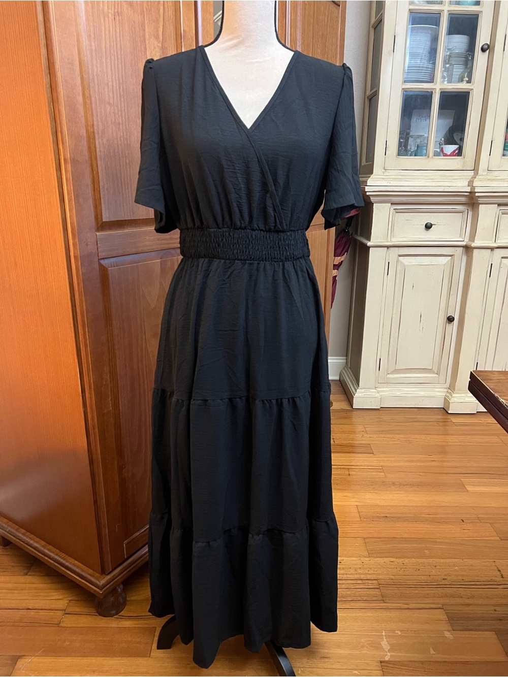 Elegant Black V-Neck Maxi Dress with Smocked Waist